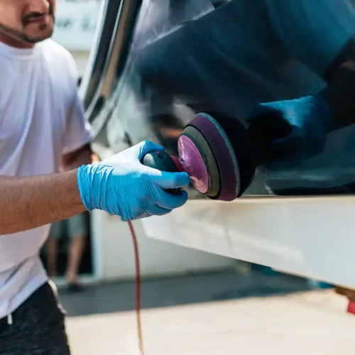 Strumenti professionali per la preparazione della verniciatura per il settore della nautica